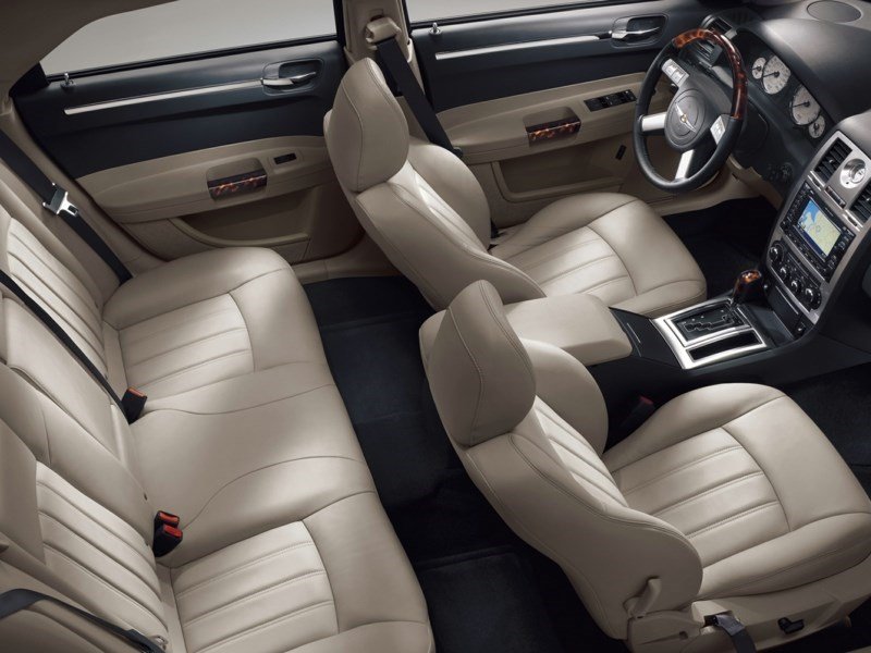 Chrysler 300C 2008 3.0L 235cv